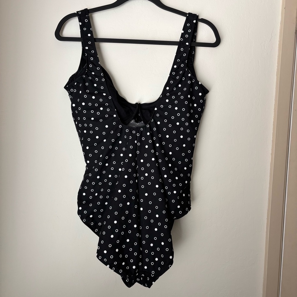 Miraclesuit One Piece Swimsuit Size 18 Black White Polka Dots Side Ruching - Picture 4 of 10